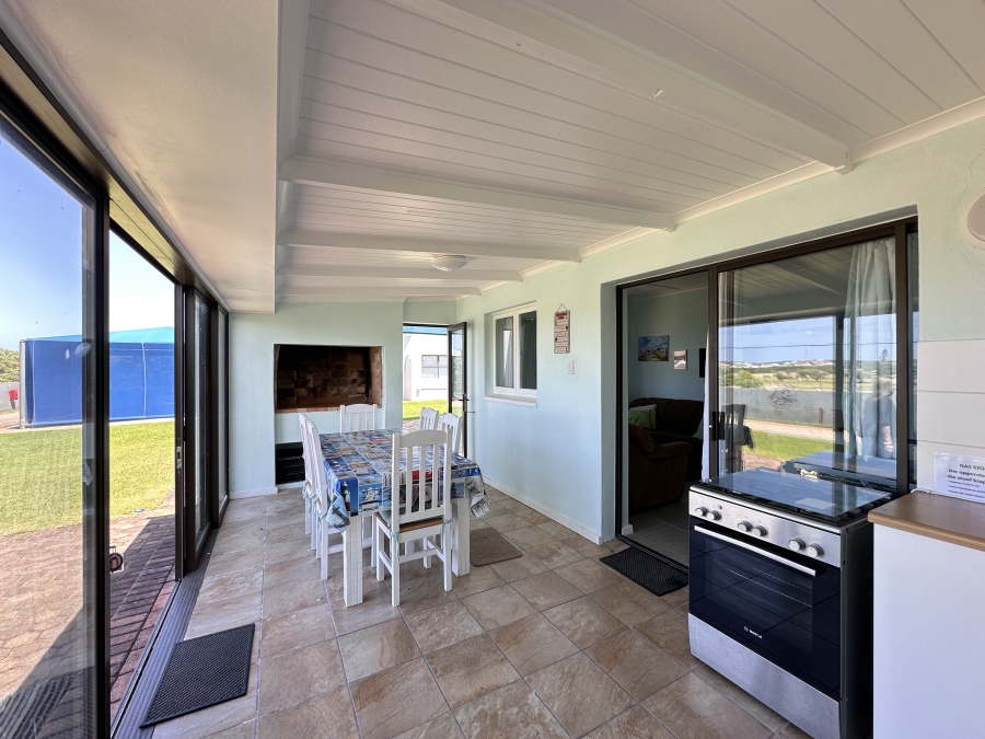 2 Bedroom Property for Sale in Stilbaai Oos Western Cape